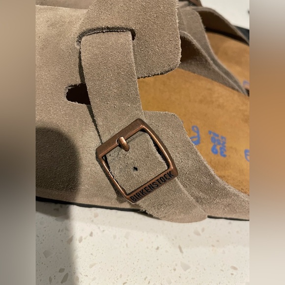 BIRKENSTOCK BOSTON TAUPE CLOG 
BRAND NEW NEVER WORN Sz 39 - Picture 4 of 5